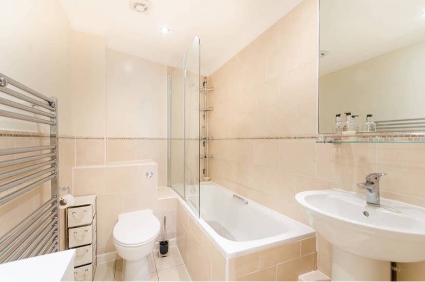 Double room to rent in Wimbledon