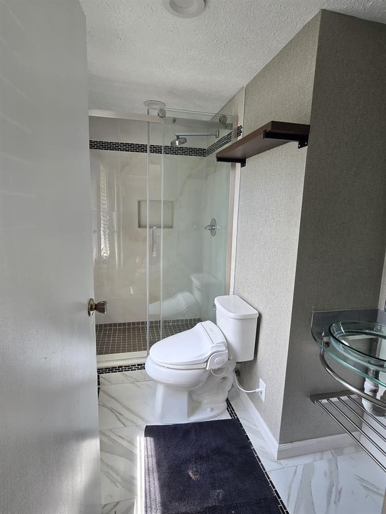 Large Room w/ Private Bath