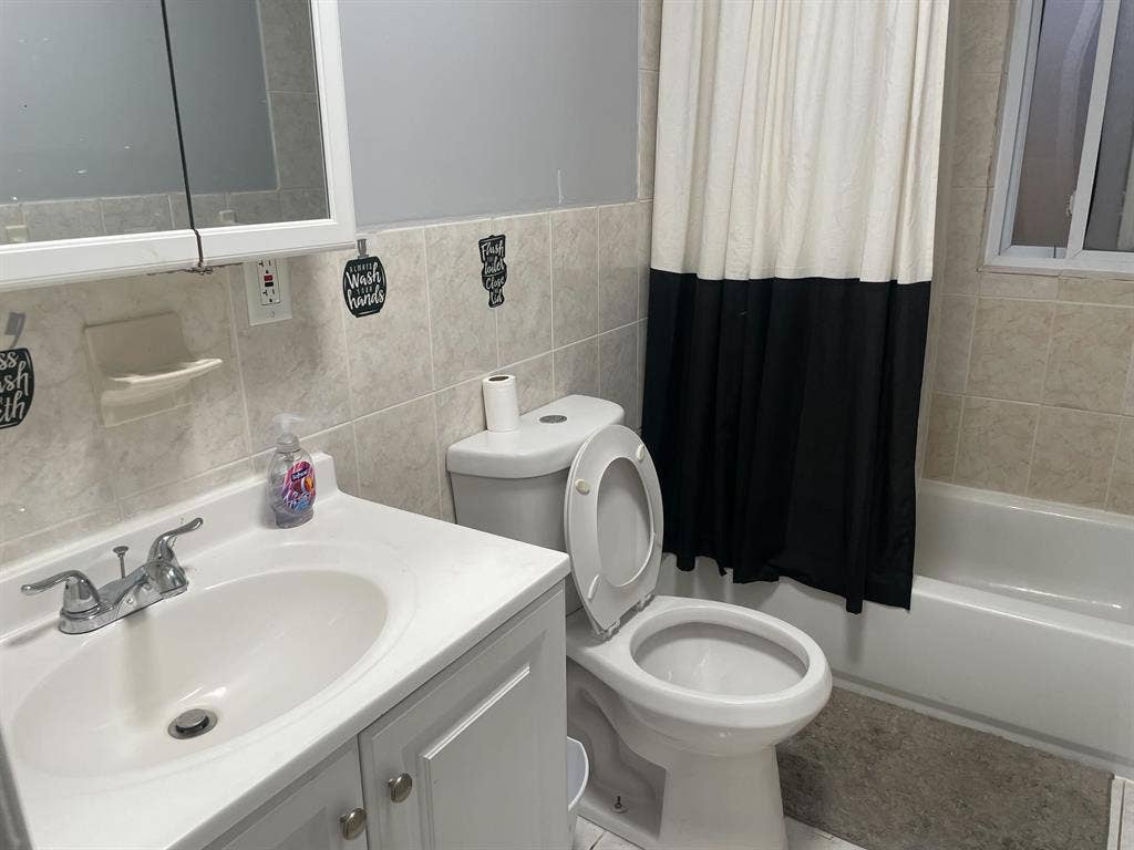 Private Room & Private Bath Qns, NY