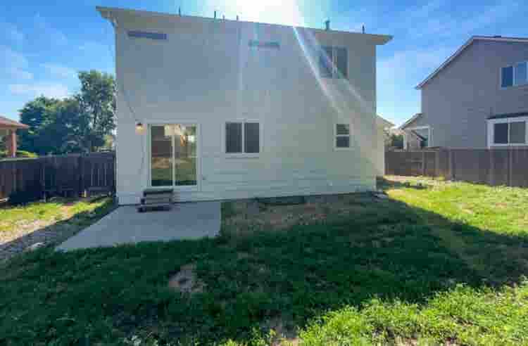 SPACIOUS HOME AVAILABLE FOR RENT