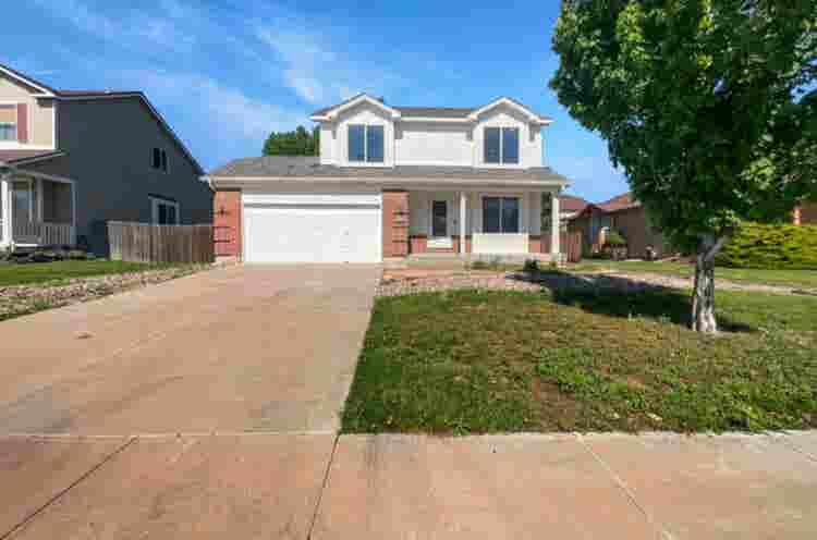 SPACIOUS HOME AVAILABLE FOR RENT