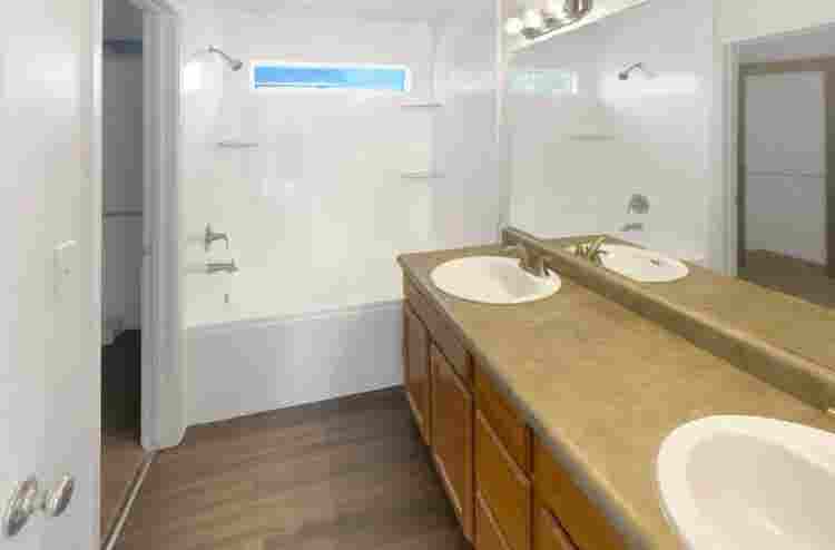 SPACIOUS HOME AVAILABLE FOR RENT