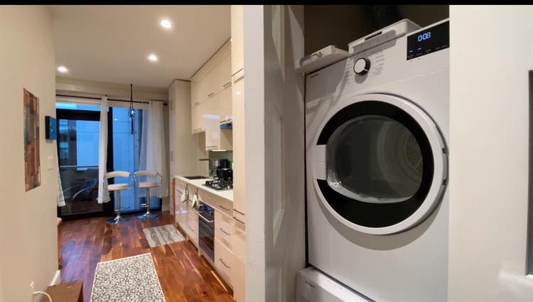 City side Victoria furnished studio