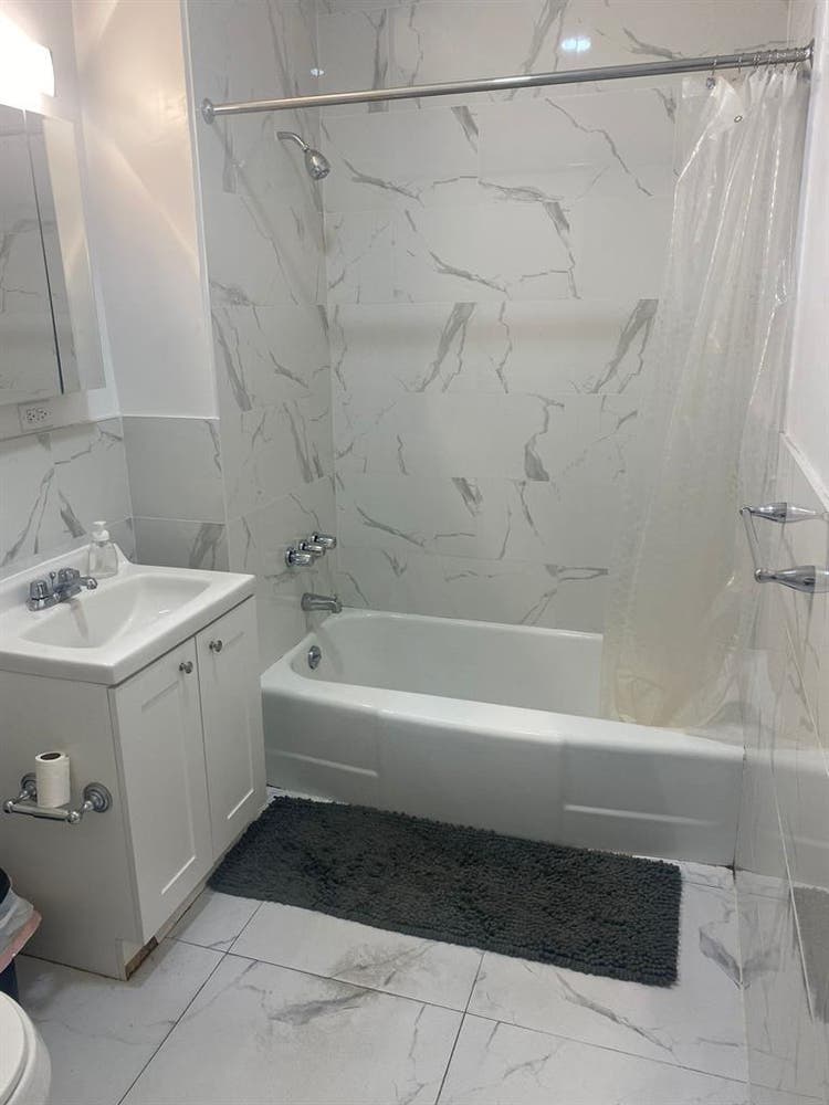 ✨Hottest Deal Room - Midtown South✨