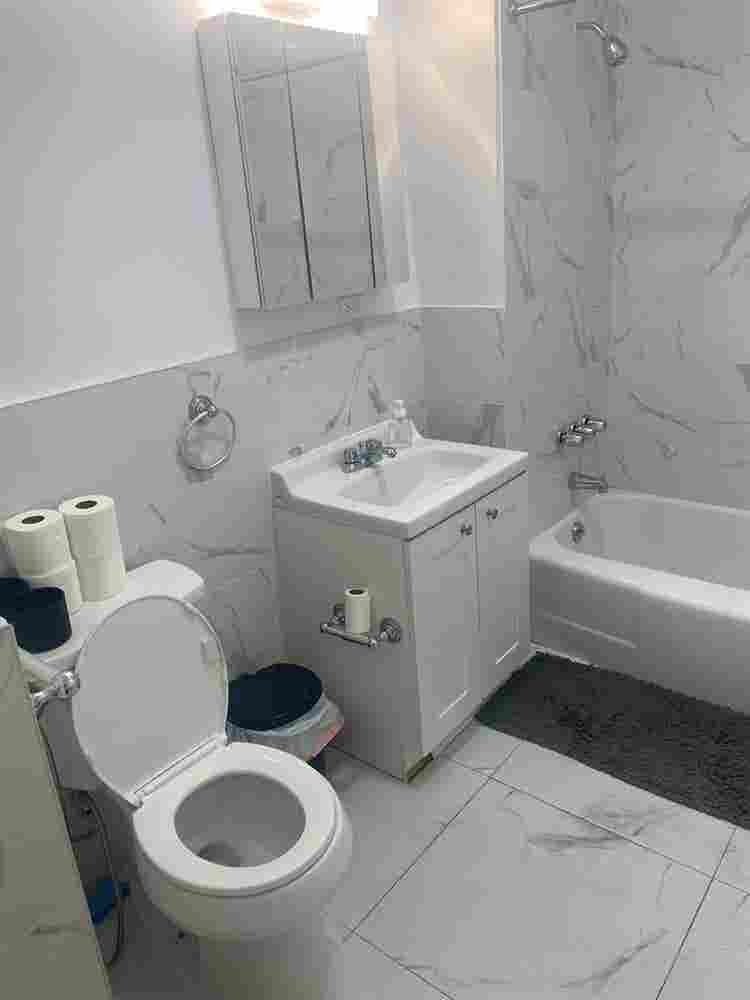 ✨Hottest Deal Room - Midtown South✨