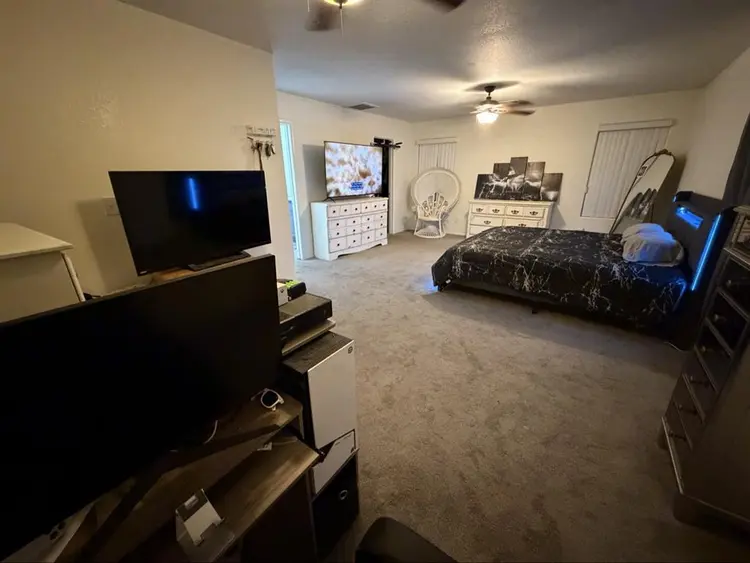 Master bedroom or normal bedroom
