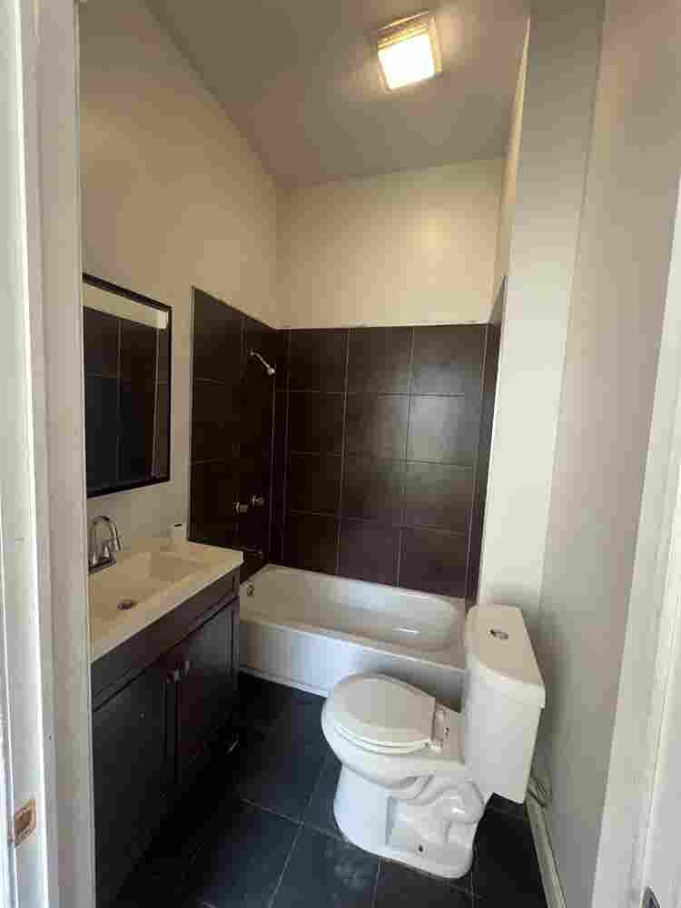 Room For Rent
