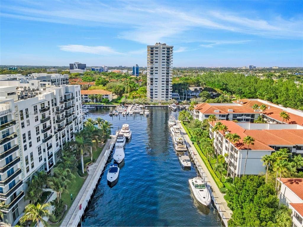 Port Royale Apartments
