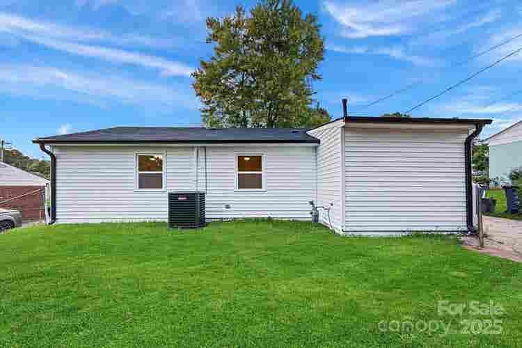 3 BR in Charlotte