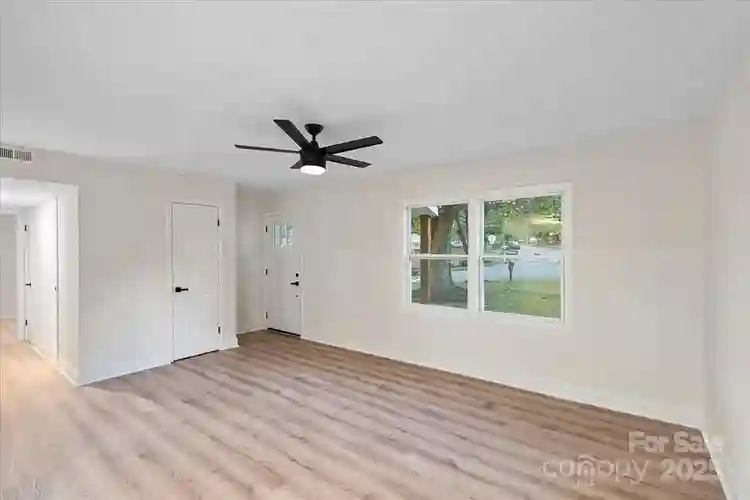 3 BR in Charlotte