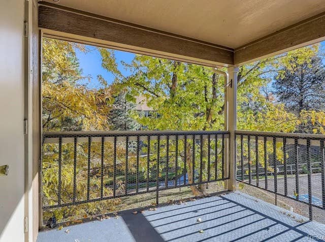 Looking for roommate in Lakewood