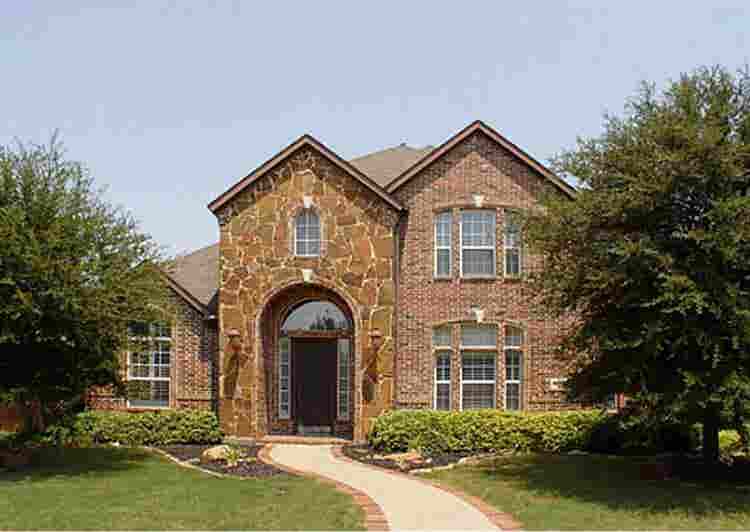 2 Bedrooms for rent Prime location