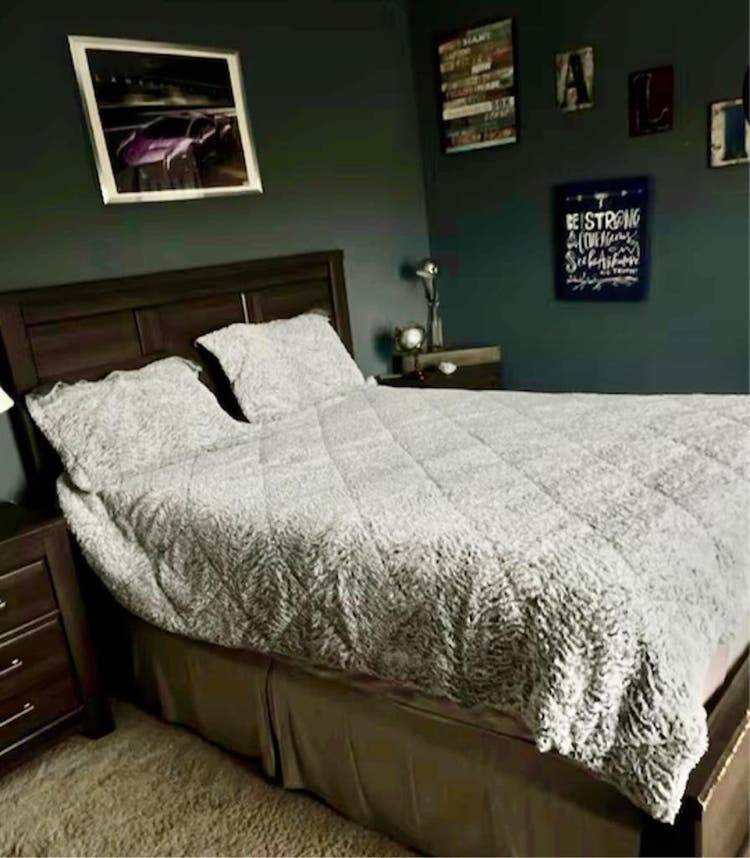 2 Bedrooms for rent Prime location
