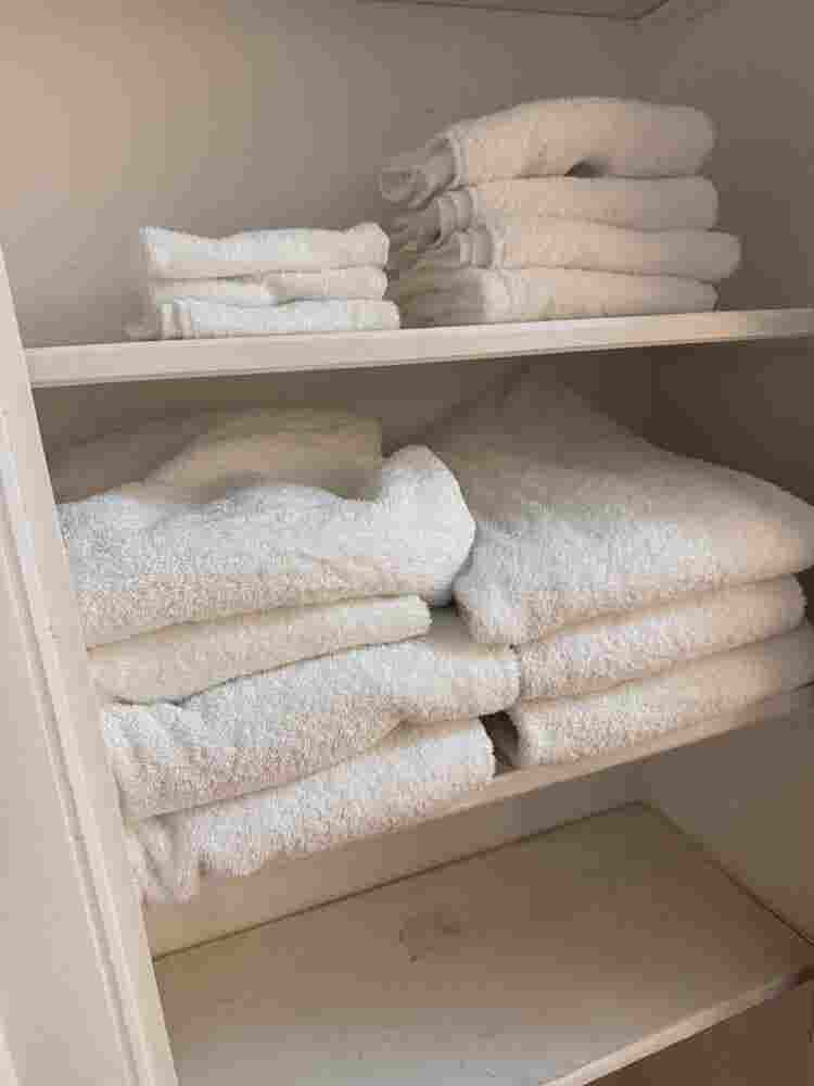 Very Nice 2 bedrooms  available