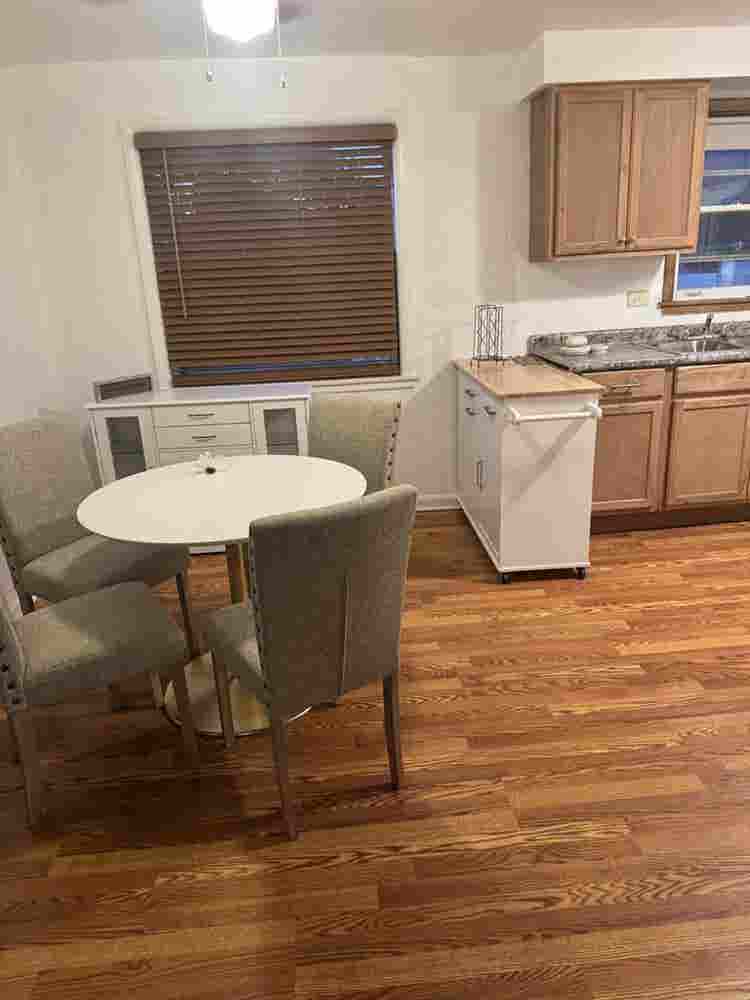 Very Nice 2 bedrooms  available