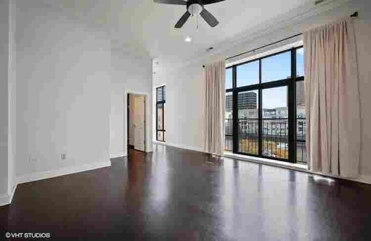 In search of a roommate