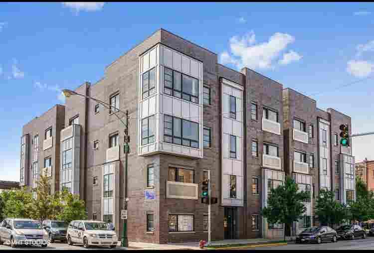 In search of a roommate