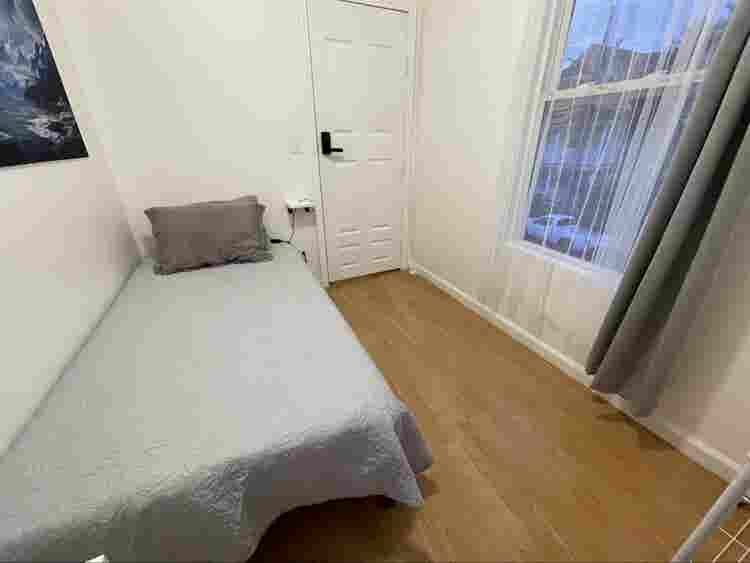 Room for rent  near main st