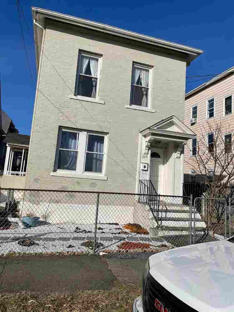 Room for rent  near main st