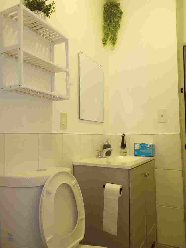Room for rent  near main st
