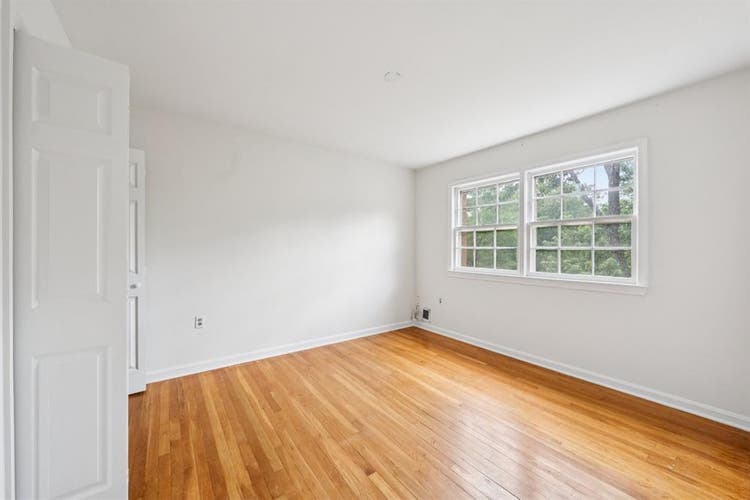 Room for Rent Immediately