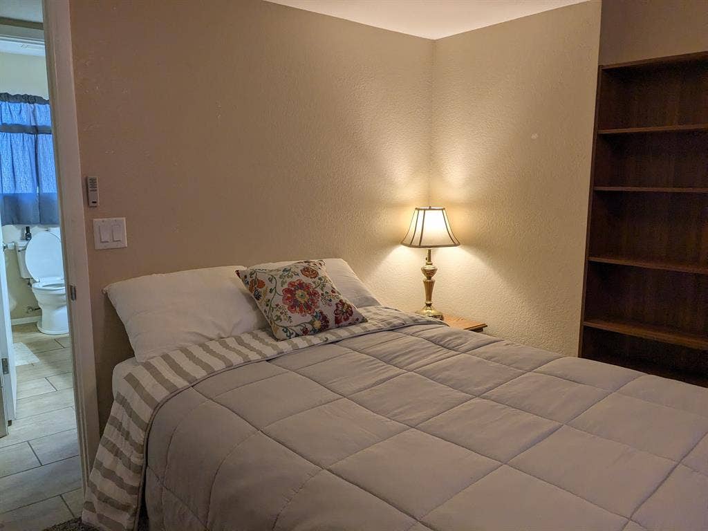 Furn. Room. Kingman