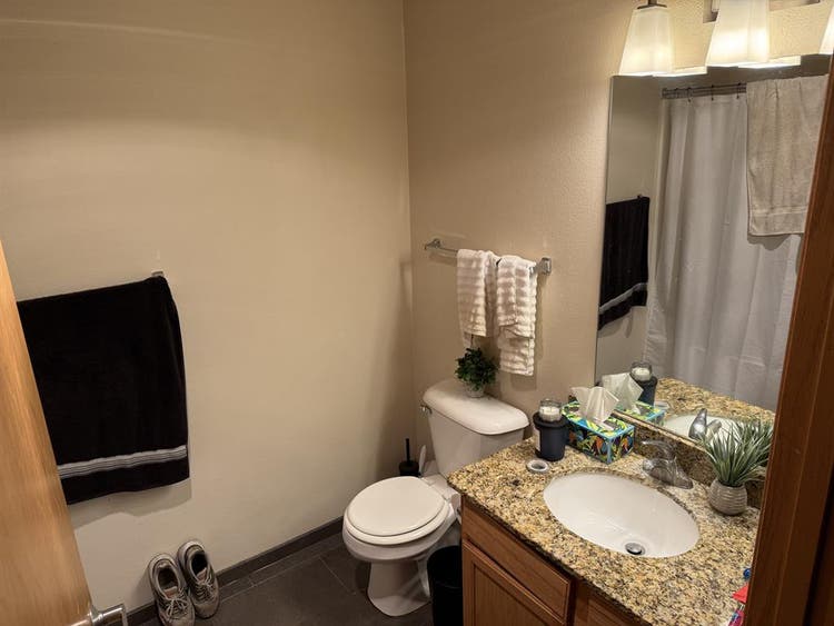 Spring Sublease (starting Jan )
