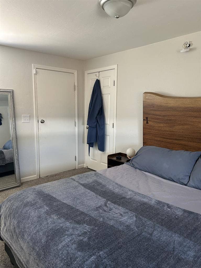 Large Room, Private Entrance