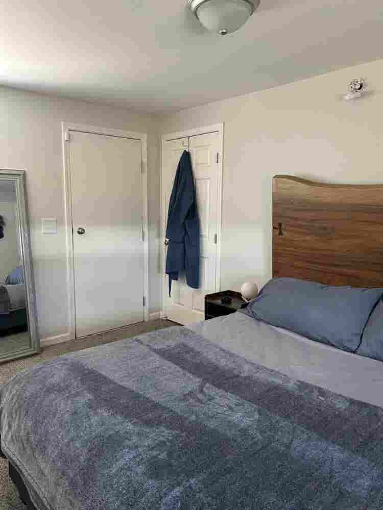 Large Room, Private Entrance