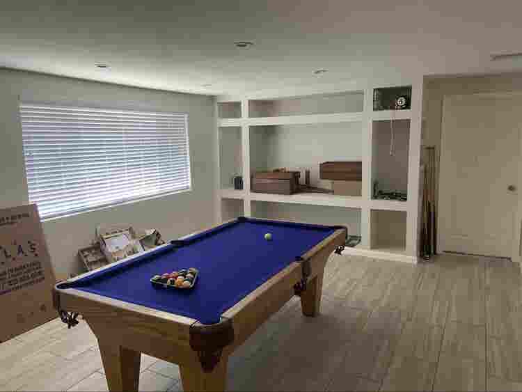 Large Room, Private Entrance