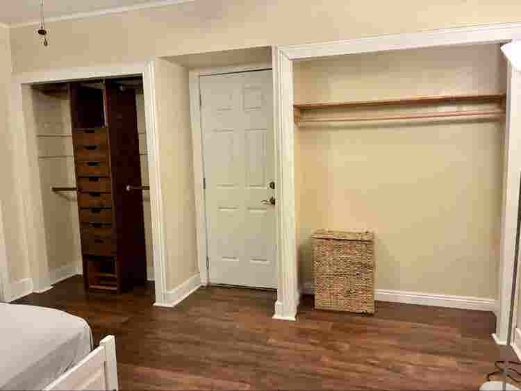 Room A in Uptown near College