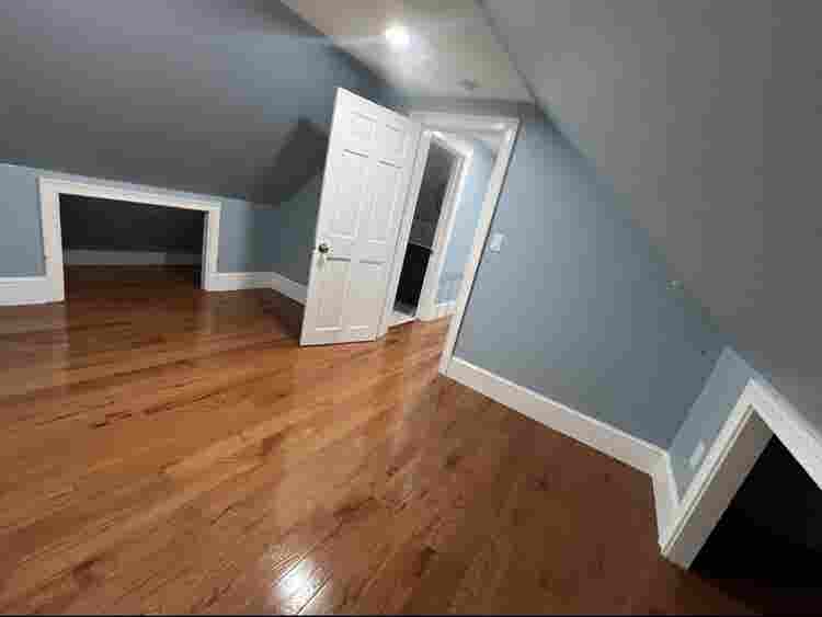 3 
rooms available in Dorchester