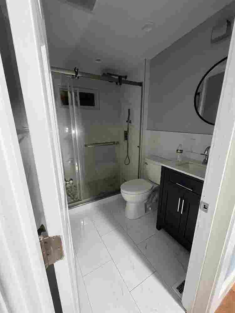 3 
rooms available in Dorchester