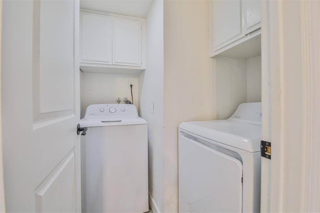 Private Room & Bathroom Downey