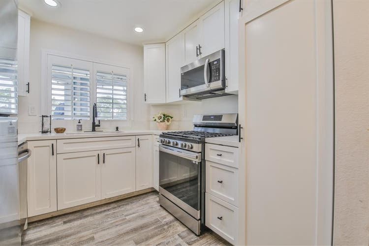 Private Room & Bathroom Downey