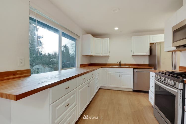 Unfurnished Room for Rent
