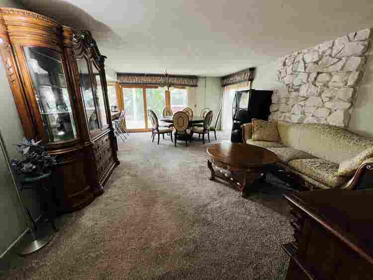 Private large room for share