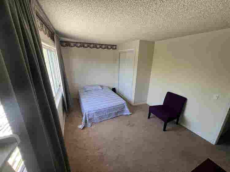 Private large room for share