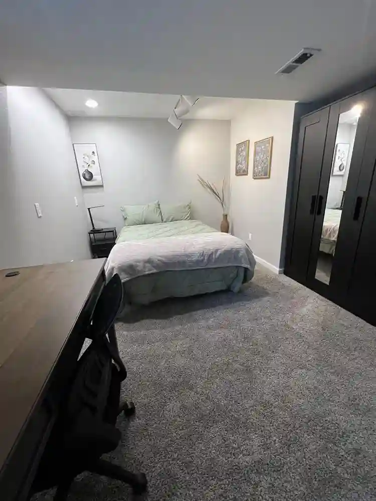 Cozy Private Rooms in Spacious Home