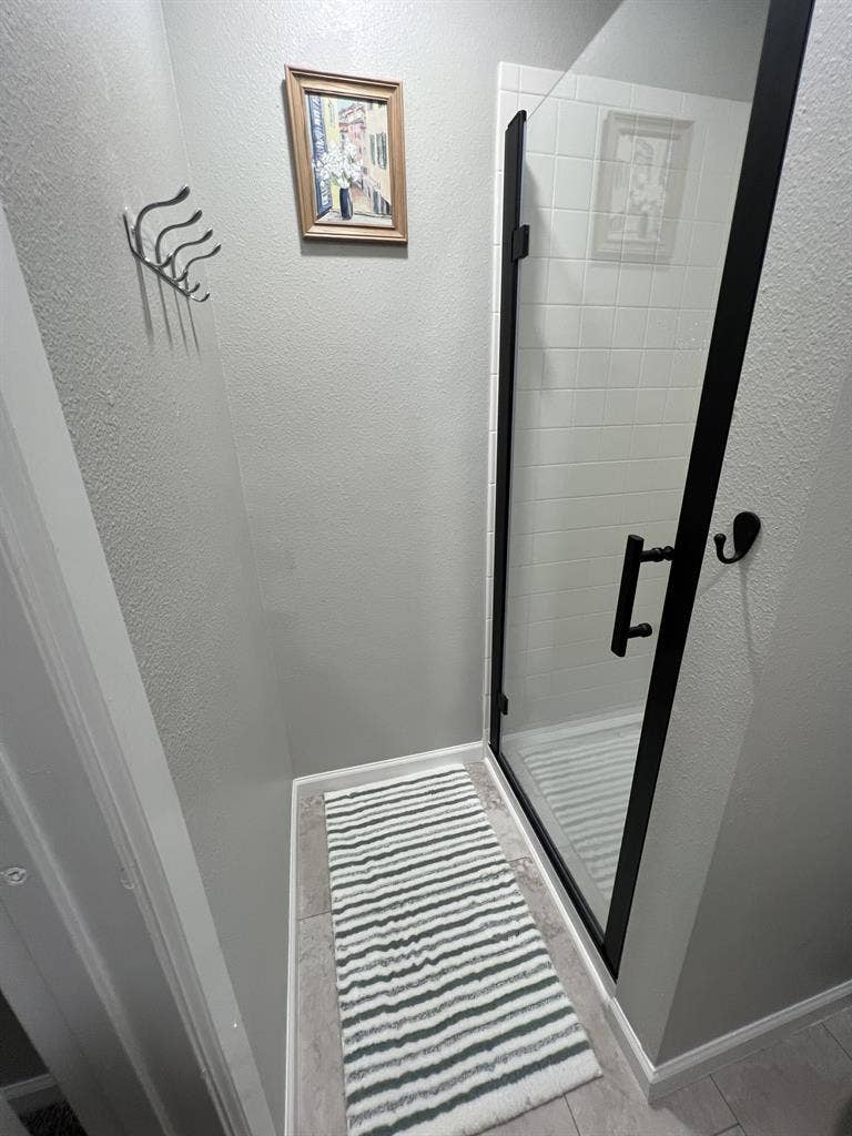 Cozy Room in Spacious safe home