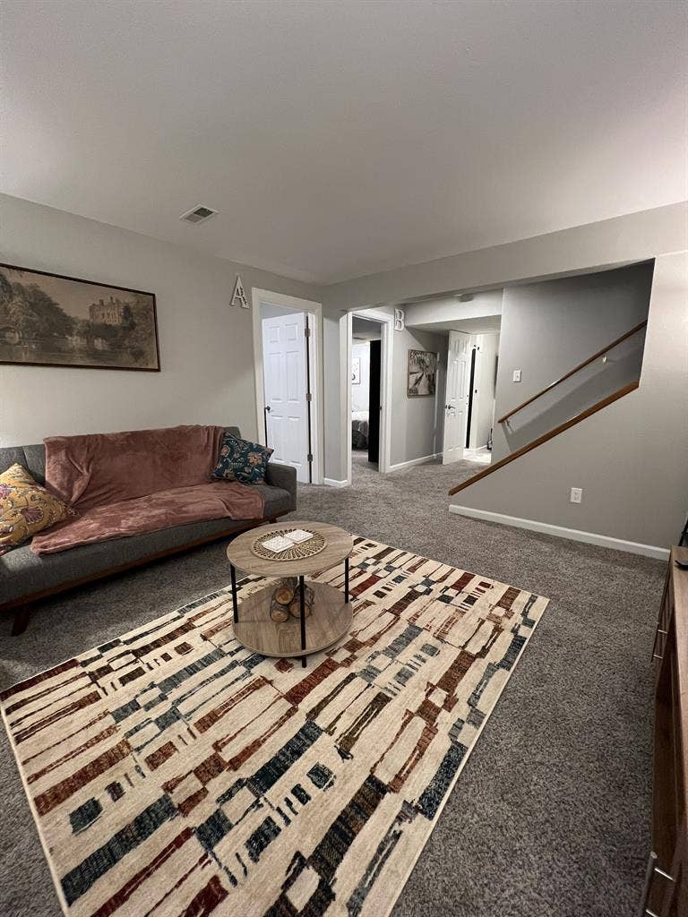 Cozy Room in Spacious safe home