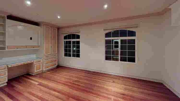 1 BR in Los Angeles