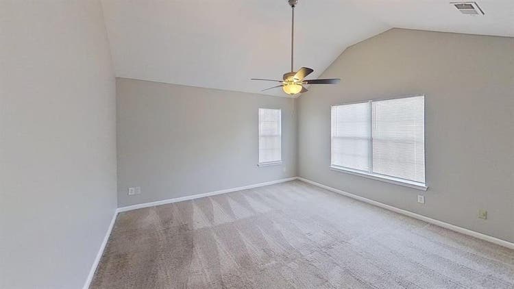 1 BR in Riverdale