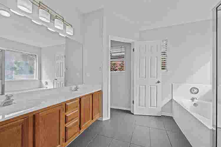 1 BR in Austin