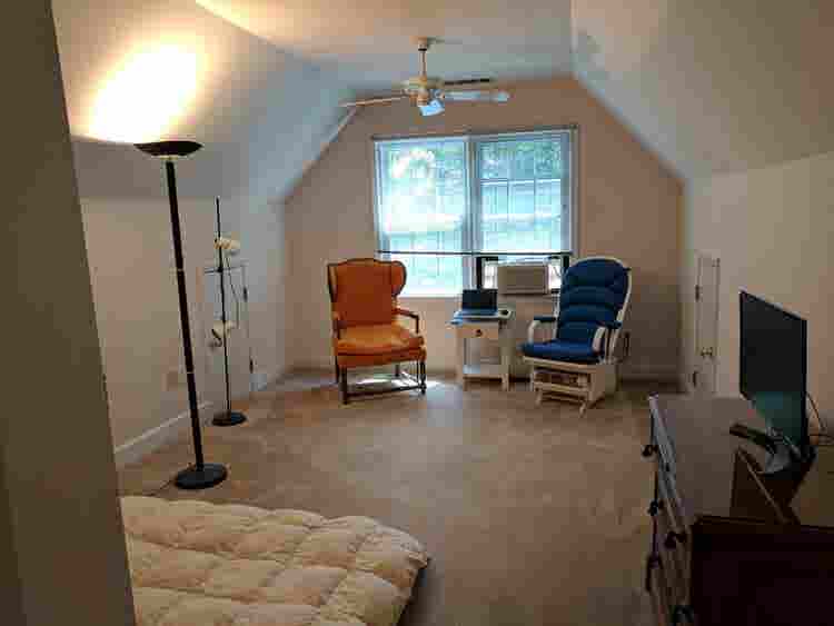 Share lux home near Emory NO PETS