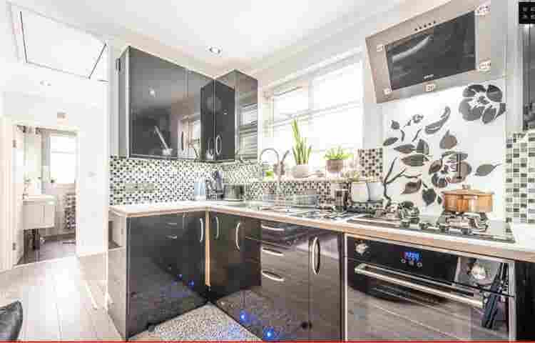 Double Room Available