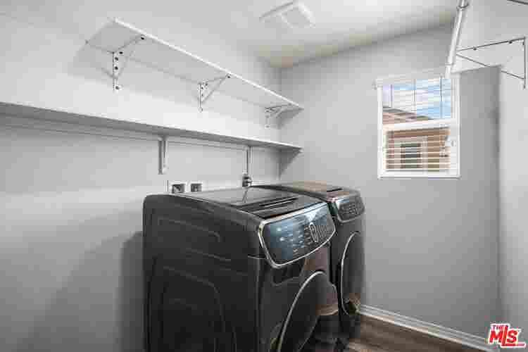 Fully furnished rooms for rent