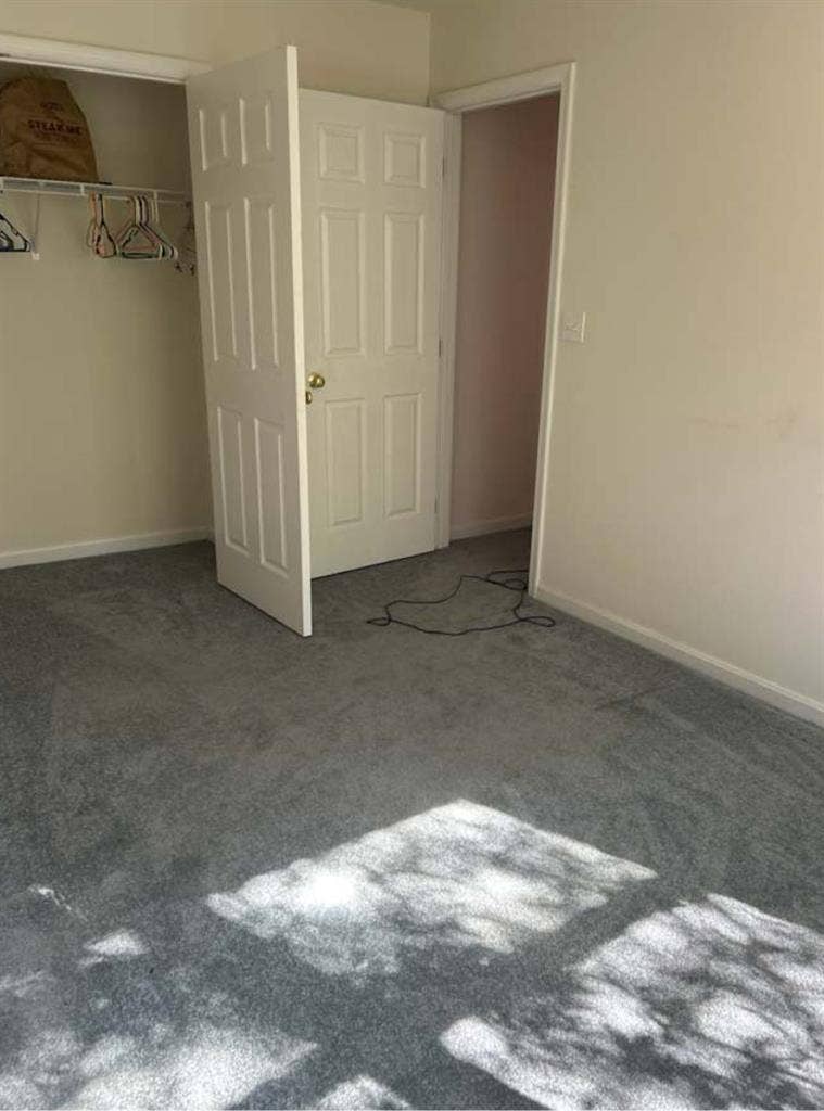 Rooms available near the beach