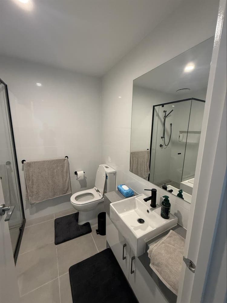 Rent a house Greenvale