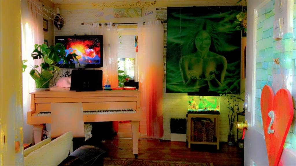 Location!Close to all major studios